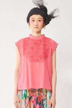 EMBROIDERED BLOUSE（S-130）